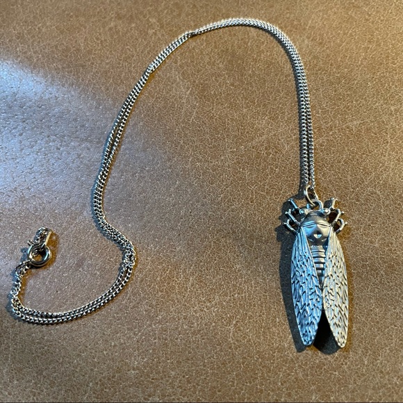 Cicada bug necklace - Picture 5 of 5